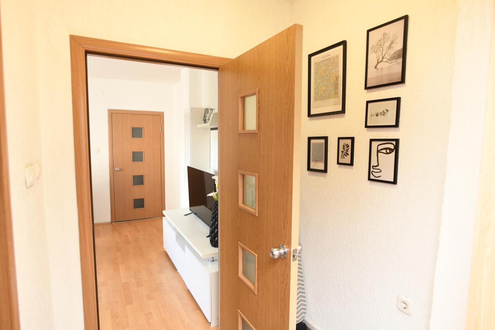 Cinema Vardar Apartment Skopje Eksteriør bilde