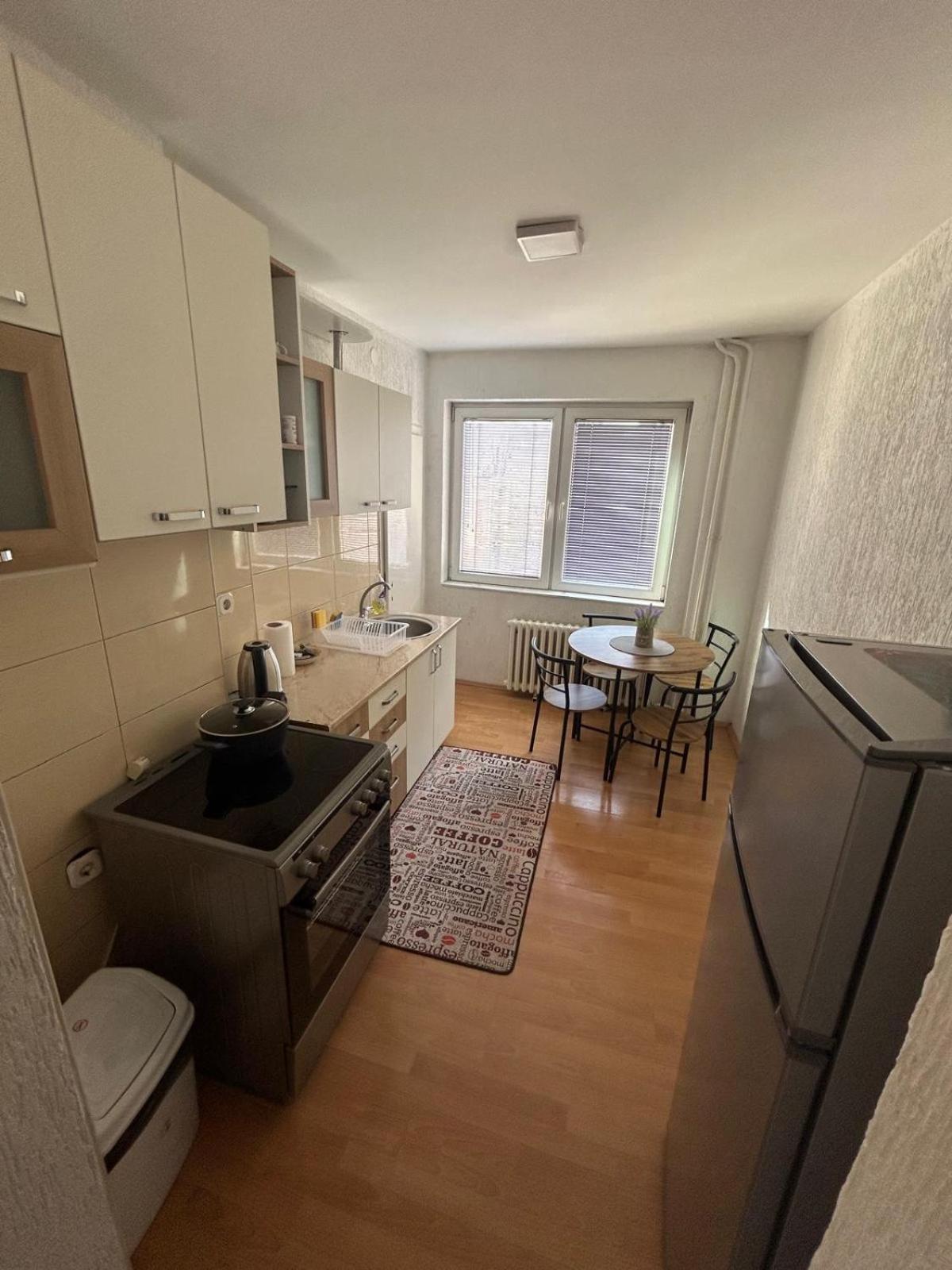 Cinema Vardar Apartment Skopje Eksteriør bilde