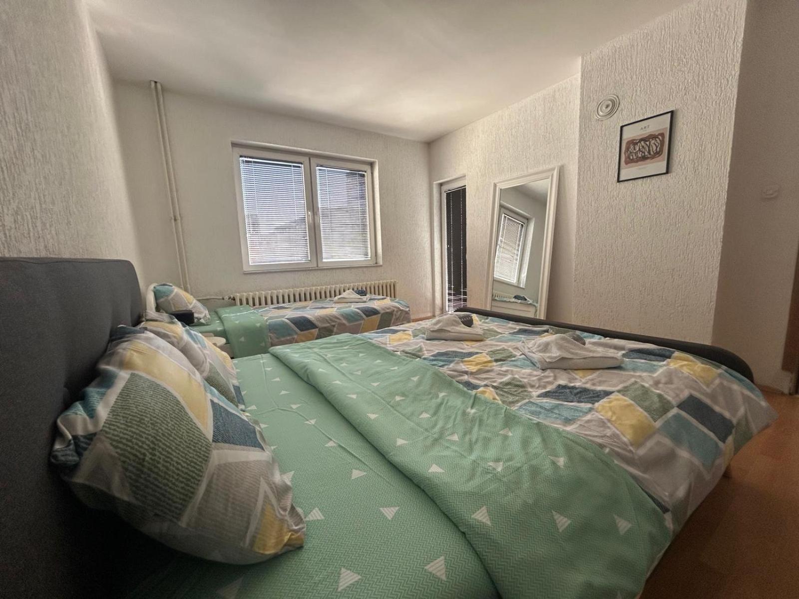 Cinema Vardar Apartment Skopje Eksteriør bilde